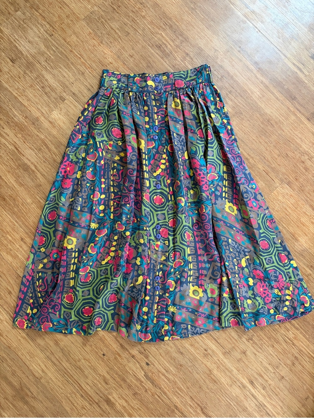 Vintage 100% Silk Abstract Floral Midi Skirt Pleated Tiered Size 2 Retro